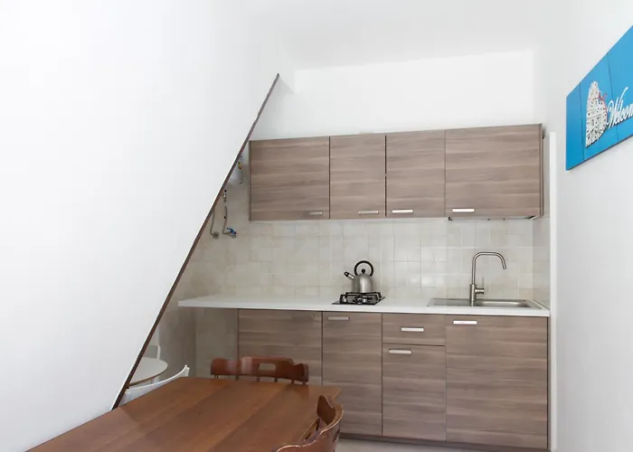 Sailor's 招待所 切法卢